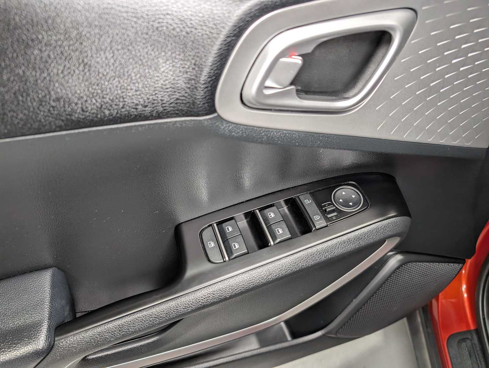 Certified 2023 Kia Soul LX w/ LX Technology Package FWD image 34
