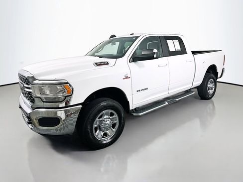 Used 2022 RAM 2500 Big Horn AWD/4WD image 3