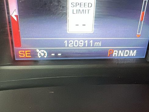 Used 2016 GMC Yukon SLT w/ Premium Edition image 17