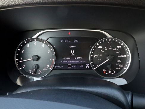 Used 2024 Nissan Frontier SV image 30