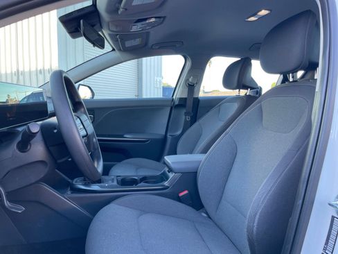 Used 2025 Kia K4 LXS image 25