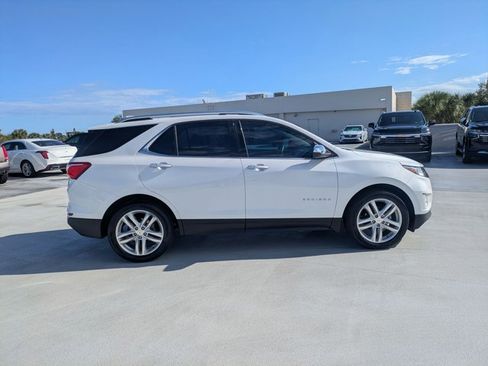 Used 2018 Chevrolet Equinox Premier image 4