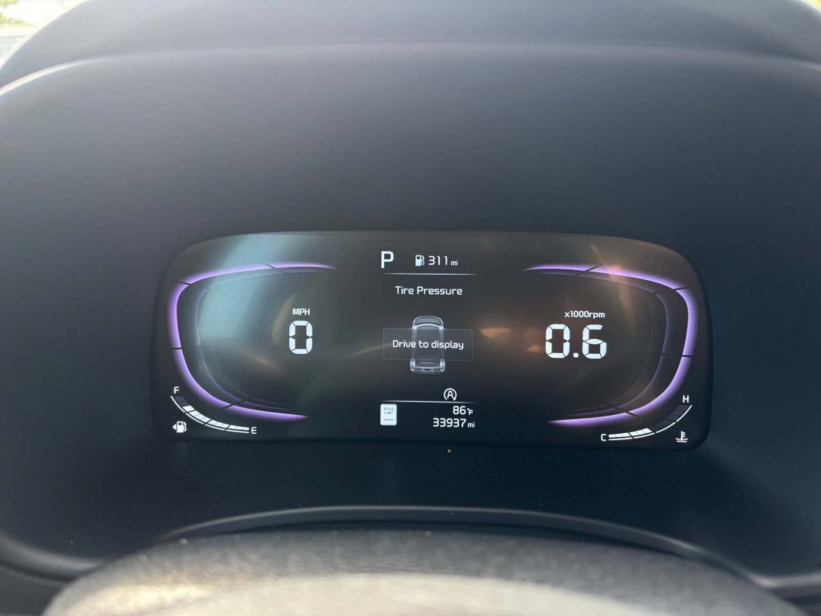 Used 2025 Kia Soul LX w/ LX Technology Package FWD image 38