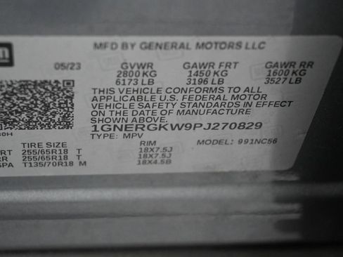 Used 2023 Chevrolet Traverse LT FWD image 19