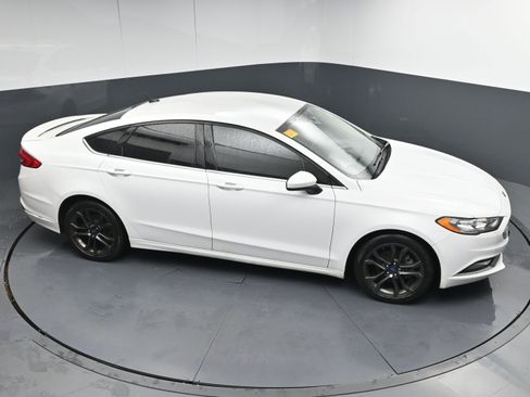 Used 2018 Ford Fusion SE w/ Equipment Group 201A image 26