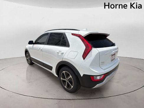 New 2026 Kia Niro LX FWD image 5