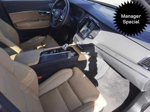 Used 2023 Volvo XC90 B6 Ultimate image 22