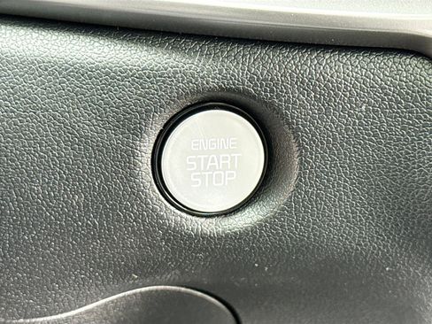 New 2026 Kia Sorento S w/ S Panoramic Sunroof Package image 9