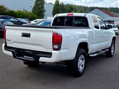 Used 2020 Toyota Tacoma SR w/ SR Convenience Package AWD/4WD image 16
