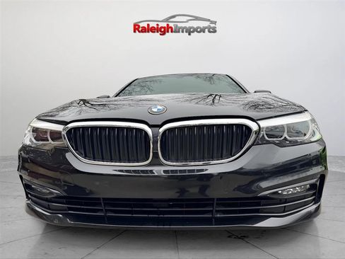 Used 2018 BMW 530i w/ Premium Package RWD image 2