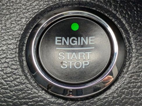 Certified 2022 Ford F450 Lariat w/ Lariat Ultimate Package image 28