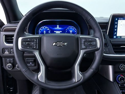 Used 2023 Chevrolet Tahoe Z71 w/ Luxury Package AWD/4WD image 32