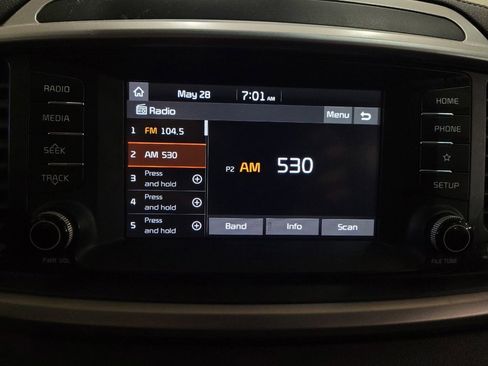 Used 2020 Kia Sorento LX FWD image 25