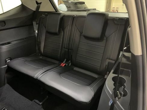 New 2026 Volkswagen Atlas SEL image 11