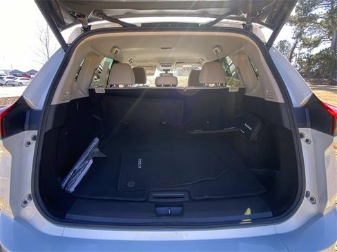 Used 2024 Nissan Rogue SV image 7