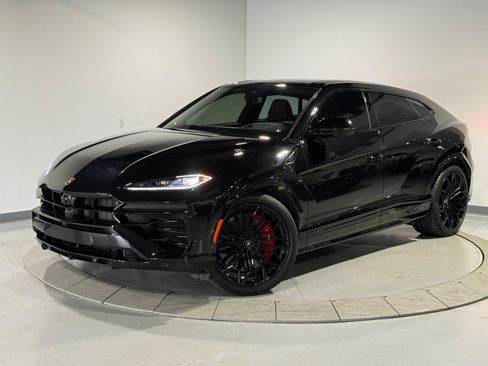 Used 2025 Lamborghini Urus SE AWD/4WD image 2