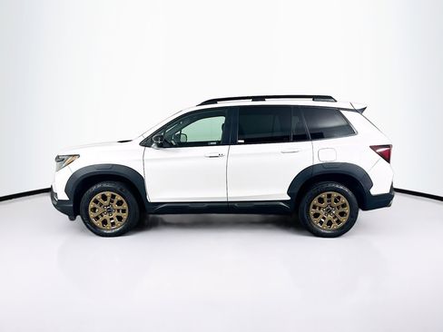 Used 2023 Honda Passport TrailSport image 4