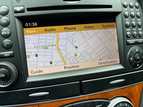 Used 2009 Mercedes-Benz SL 550 image 11