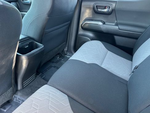 Certified 2023 Toyota Tacoma TRD Off-Road AWD/4WD image 15