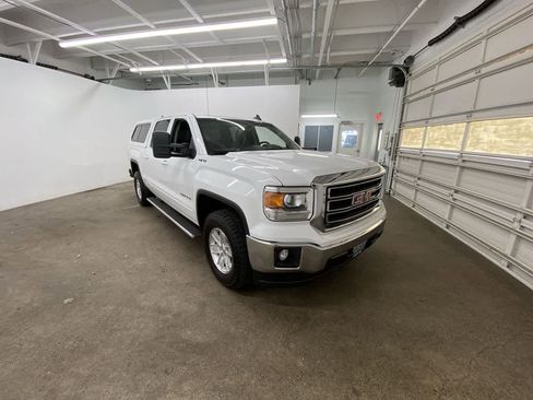 Used 2015 GMC Sierra 1500 SLE w/ SLE Value Package image 8