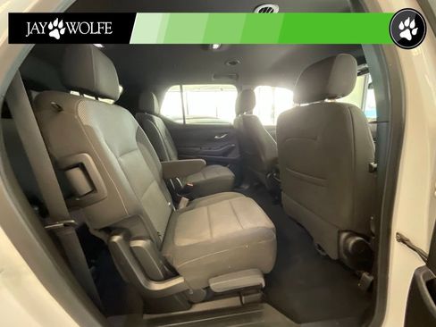 Used 2024 Chevrolet Traverse LT FWD image 20