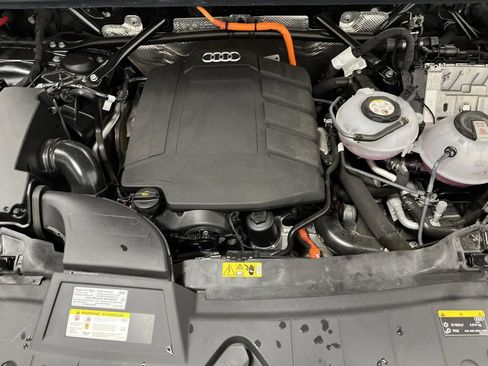 Used 2022 Audi Q5 e Prestige w/ Prestige Package image 40