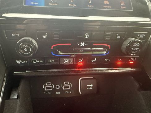 Used 2022 Jeep Grand Cherokee L Limited image 14