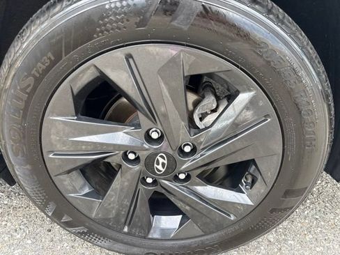 Used 2023 Hyundai Elantra SEL FWD image 7
