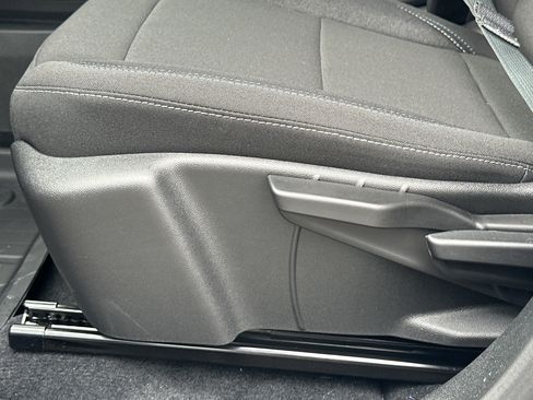 New 2026 Chevrolet Equinox EV LT image 10