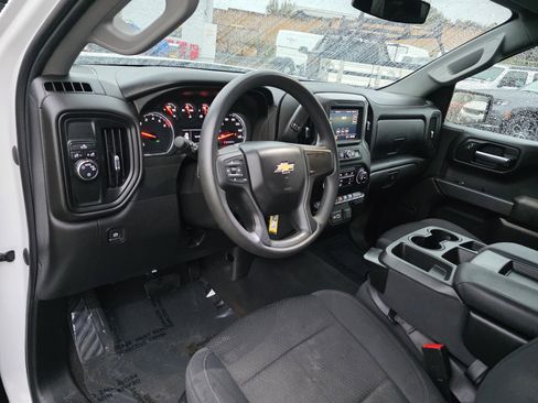 Used 2022 Chevrolet Silverado 1500 Custom image 10