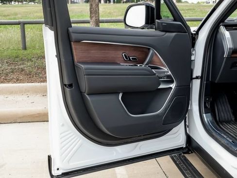 New 2026 Land Rover Range Rover SE AWD/4WD image 50