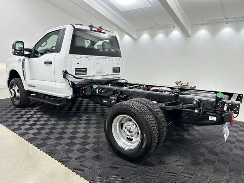 New 2025 Ford F350 XL w/ XL Chrome Package image 7