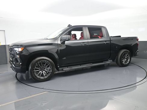 Used 2022 Chevrolet Silverado 1500 Custom RWD image 2