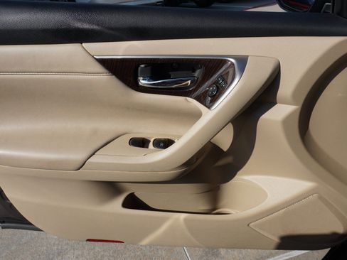 Used 2013 Nissan Altima 2.5 SL w/ 2.5 Moonroof Pkg image 19