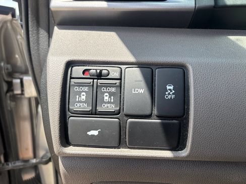 Used 2014 Honda Odyssey EX-L image 30