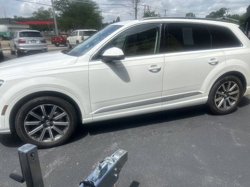 Used 2019 Audi Q7 3.0T Premium Plus AWD/4WD image 3