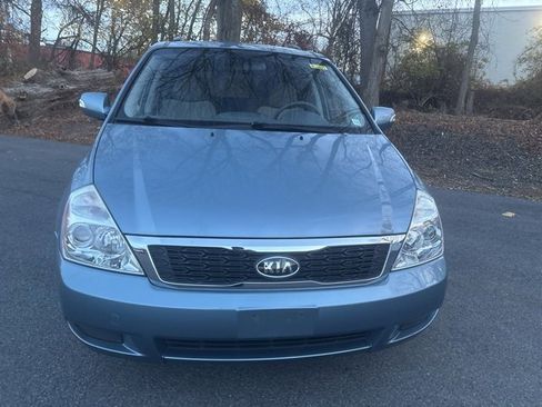 Used 2012 Kia Sedona LX image 2