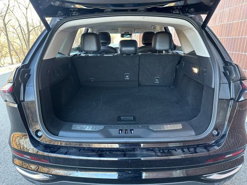 Used 2024 Lincoln Nautilus Premier image 32