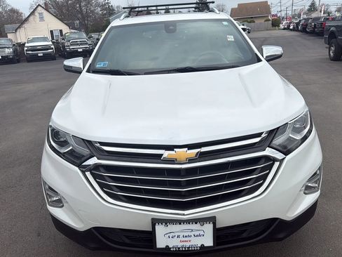 Used 2018 Chevrolet Equinox Premier image 2