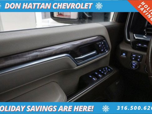 Used 2024 Chevrolet Silverado 2500 LTZ w/ LTZ Convenience Package image 19