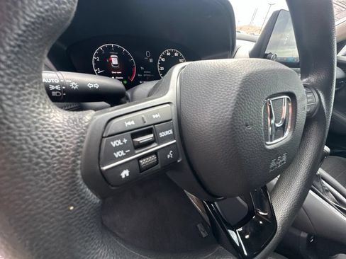 Used 2024 Honda HR-V LX image 18