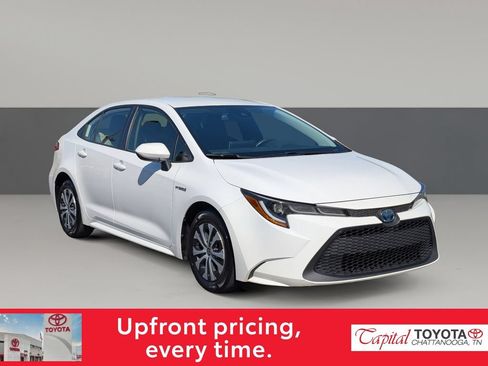 Used 2020 Toyota Corolla LE FWD image 2