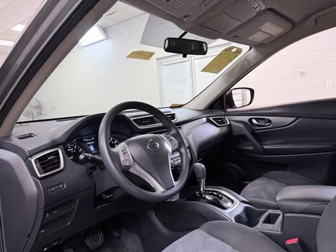 Used 2016 Nissan Rogue SV FWD image 14