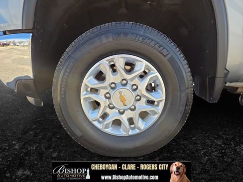 Used 2024 Chevrolet Silverado 2500 LT w/ Convenience Package AWD/4WD image 25