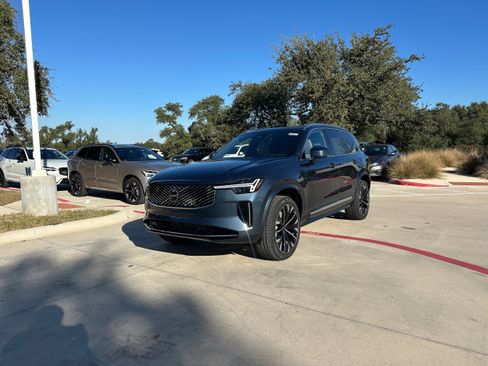 New 2026 Volvo XC90 T8 Ultra w/ Protection Package Premier image 2