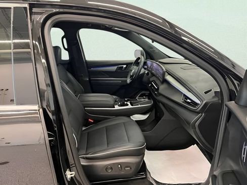 Certified 2025 Buick Enclave Preferred AWD/4WD image 15