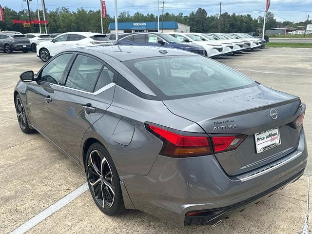 Certified 2023 Nissan Altima 2.5 SR FWD image 5