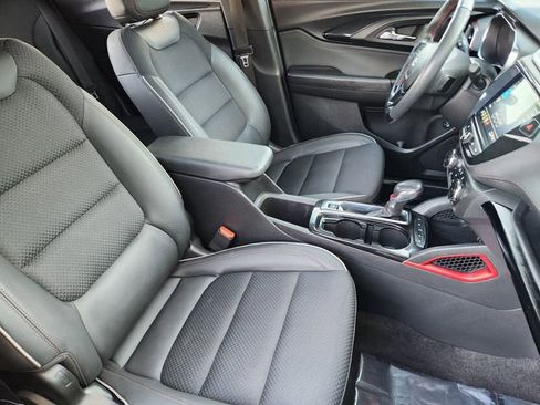 Used 2023 Chevrolet TrailBlazer RS w/ Sun and Liftgate Package FWD image 17