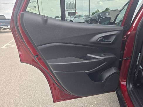 Certified 2024 Chevrolet Trax LT w/ Driver Confidence Package FWD image 14