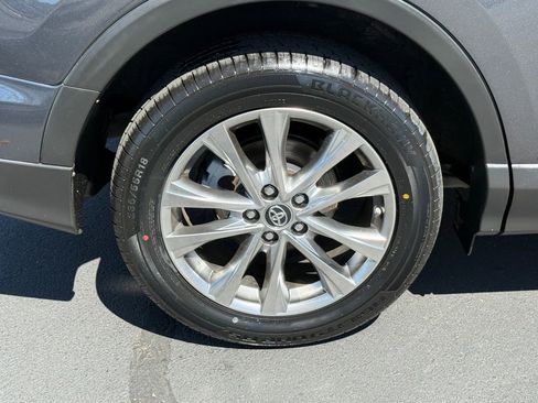 Used 2017 Toyota RAV4 Limited image 14